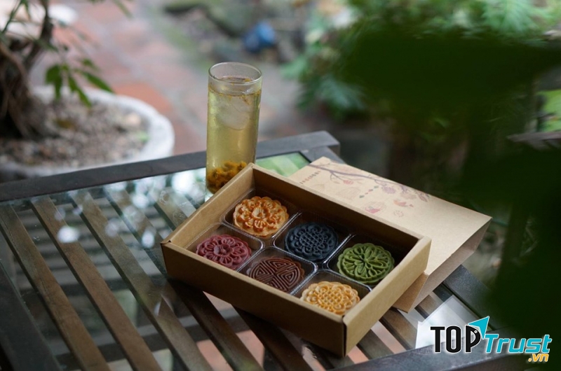 Bánh trung thu Lee Trần