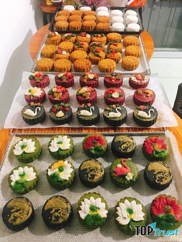 Tiệm có rất nhiều mẫu mã từ truyền thống đến hiện đại