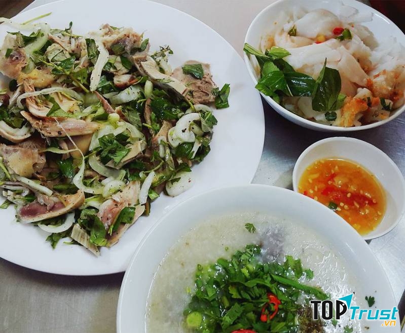 Bánh ướt lòng gà Long Đà Lạt