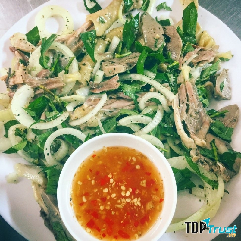 Gỏi siêu đầy đặn và vừa vị, ăn hết sảy luôn