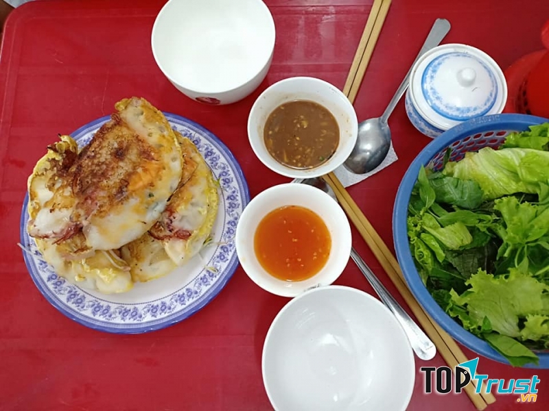 Những món bánh xèo hấp dẫn tại quán bánh xèo 303 - Lê Duẩn