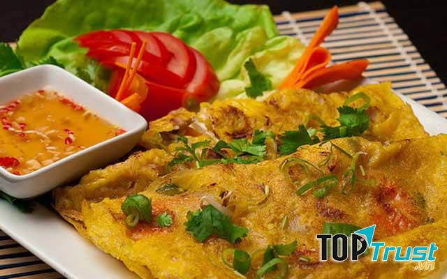 Bánh xèo tôm thơm ngon đúng điệu