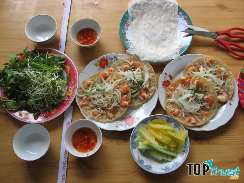 Bánh xèo được chuần bị khá nhanh