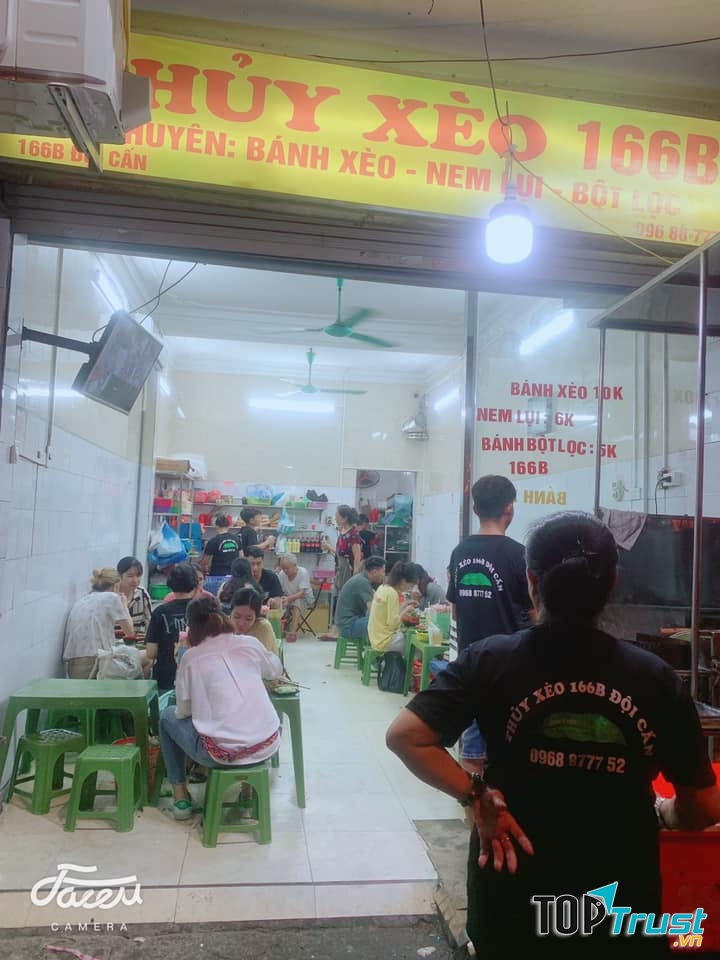 Bánh xèo, nem lụi quán Thủy Xèo