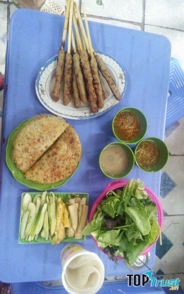 Bánh xèo, nem lụi