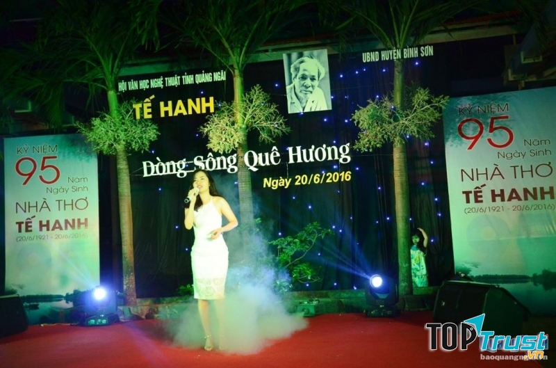 Đêm thơ kỉ niệm ngày sinh nhà thơ