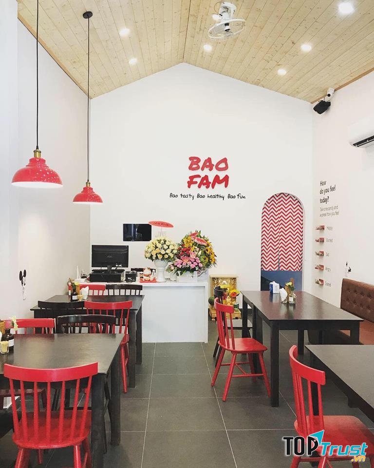 Không gian quán hiện đại, phù hợp với các bạn trẻ ưa sống ảo