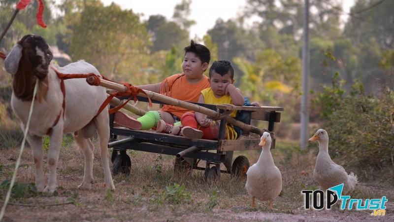 Bảo mẫu siêu quậy 2