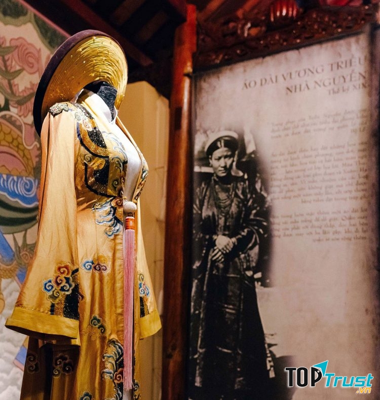 Bảo Tàng Áo Dài