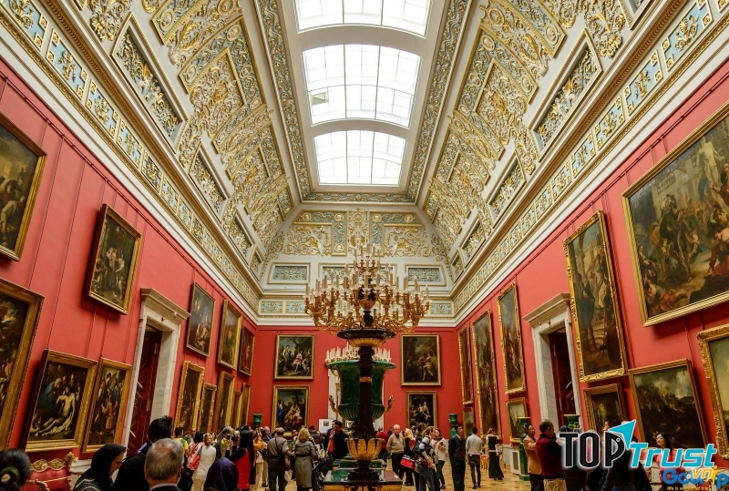 Bên trong bảo tàng Ermitazh