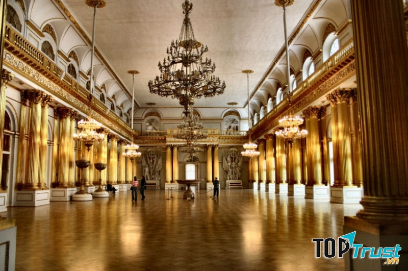 Bên trong bảo tàng Hermitage