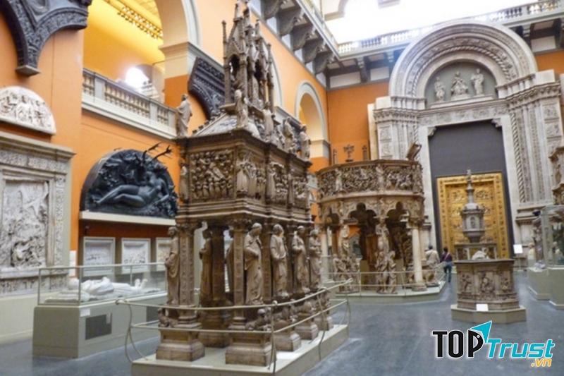 Bên trong bảo tàng Victoria và Albert