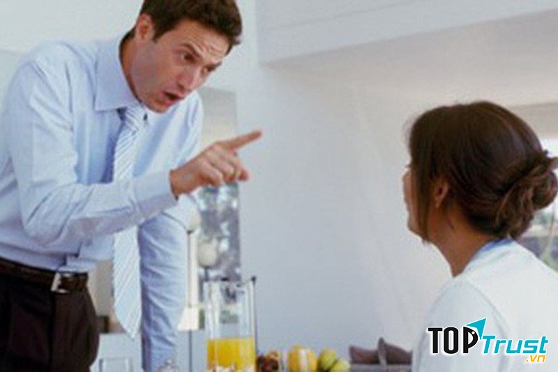 Phụ nữ dễ mắc phải sai lầm khi hay để ý đến những điều nhỏ nhặt và từ sự khó chịu nho nhỏ đó, sẵn sàng thổi bùng lên thành chiến tranh