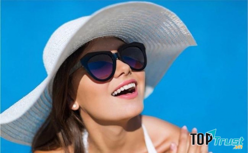 Kính mắt chống lại các tia UV