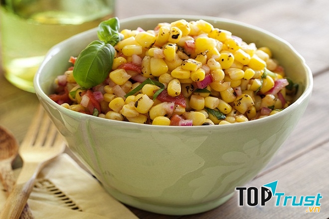 Một trong những lợi ích của ngô là giúp cho hệ tiêu hóa khỏe mạnh, ngăn ngừa táo bón.