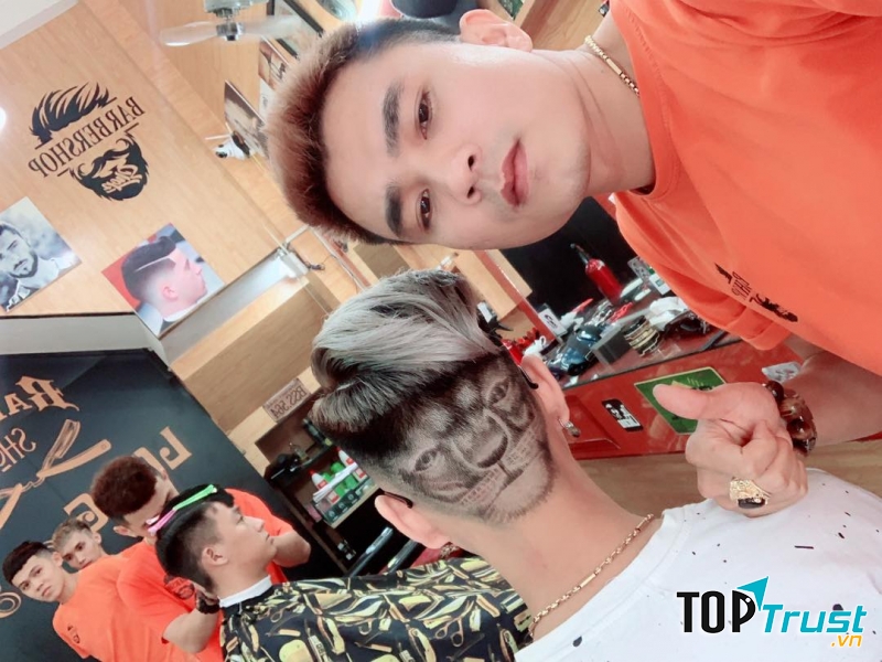 Barber shop Long Sài Gòn