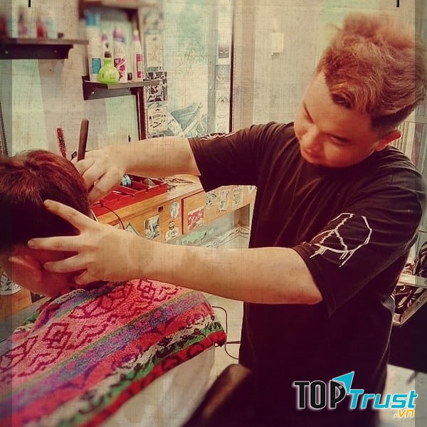 Barber Shop Tùng Tít