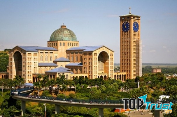 Nhà thờ Basilica Of The National Shrine Of Our Lady Of Aparecida, Aparecida, Brazil
