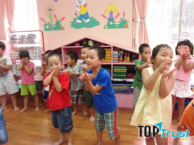 Bắt chước tạo dáng - trò chơi vận động dành cho trẻ mầm non hay nhất