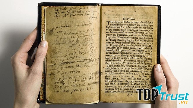 Bay Psalm Book là một cuốn sách cổ cực kỳ quý hiếm