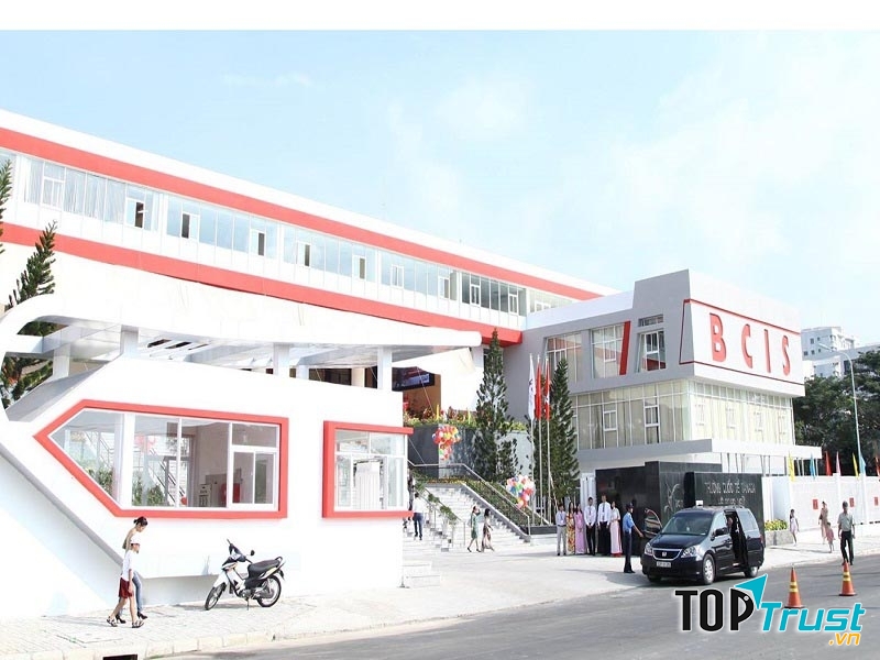 BCIS - Trường Song Ngữ Quốc Tế Canada