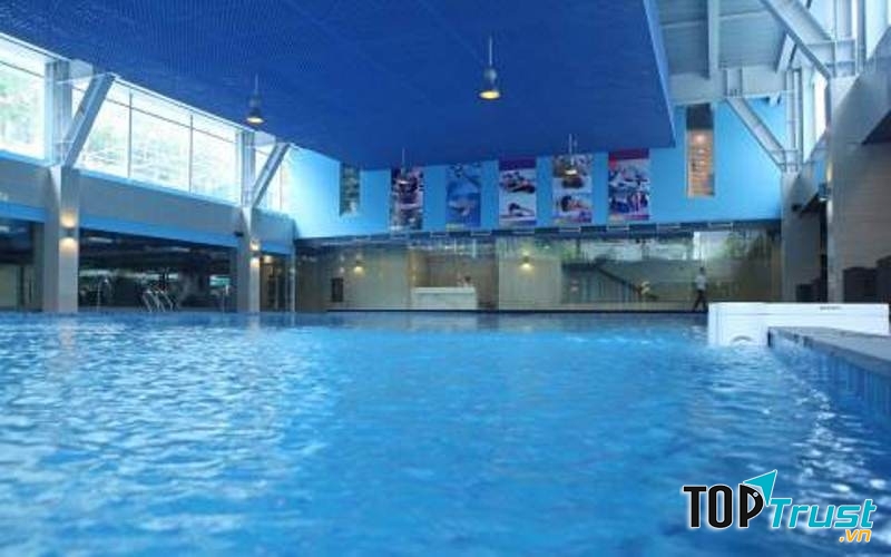 Bể bơi bốn mùa Tiến Đạt