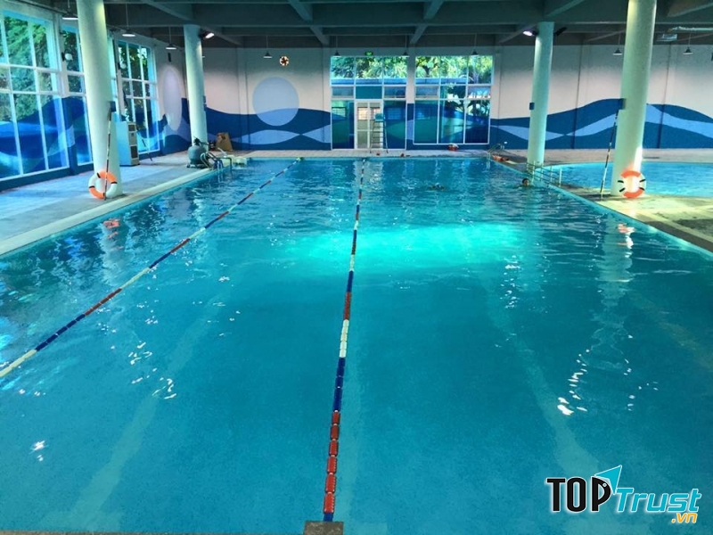 Bể bơi khu ngoại giao đoàn Vạn Phúc