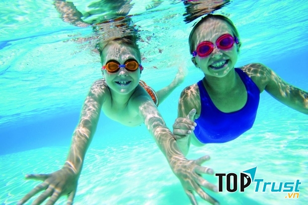 Học viên khi đến với các lớp học bơi đều có thể tự tin bơi lội ngay sau khi kết thúc khóa học