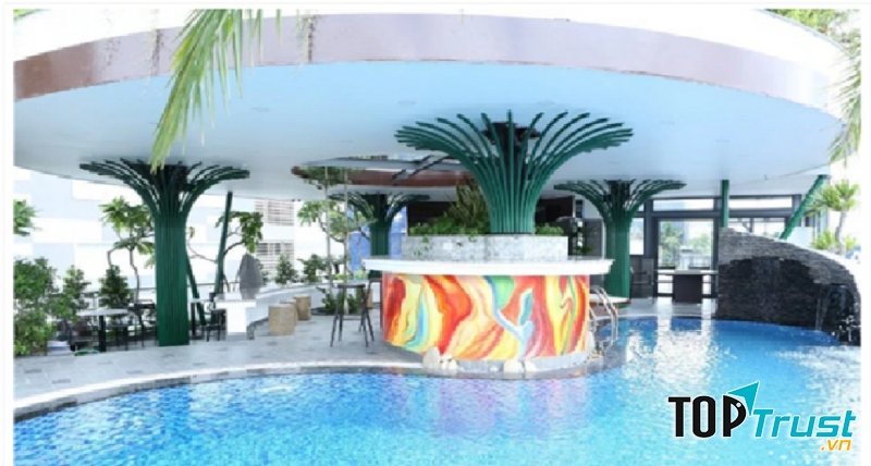 Bể bơi Sky Garden
