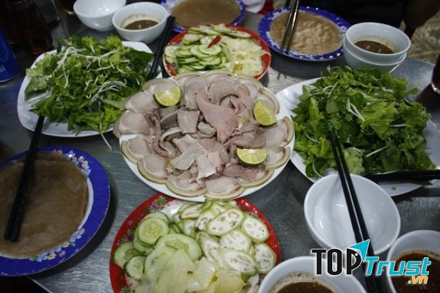 Đặc sản Bê thui Cầu Mống