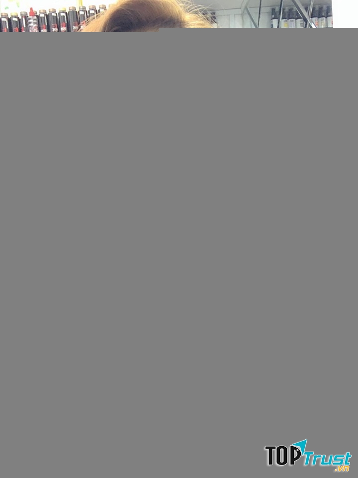 Beauty Salon Mr.Đin  đặc biệt được khách hàng tin tưởng với dịch vụ nhuộm tóc chuẩn màu và phục hồi tóc nhuộm hư tổn