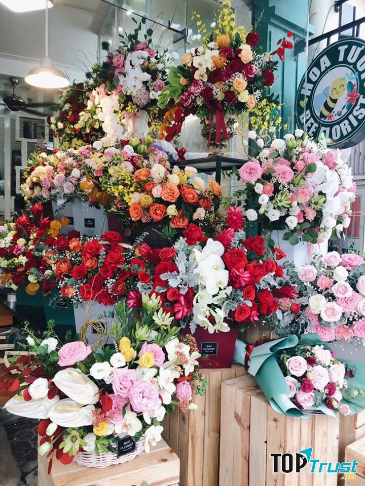 Nhiều mẫu hoa đặc sắc tại cửa hàng Bee Florist