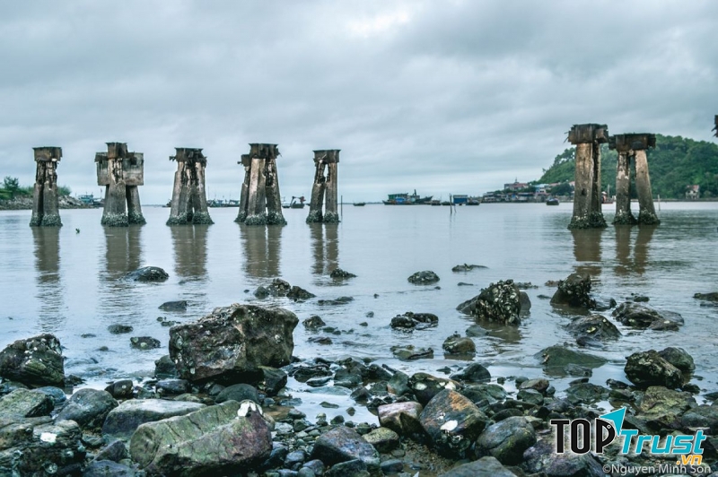 Bến Nghiêng, bến tàu không số K15