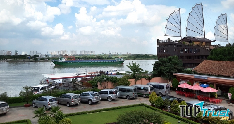 Bến Nhà Rồng