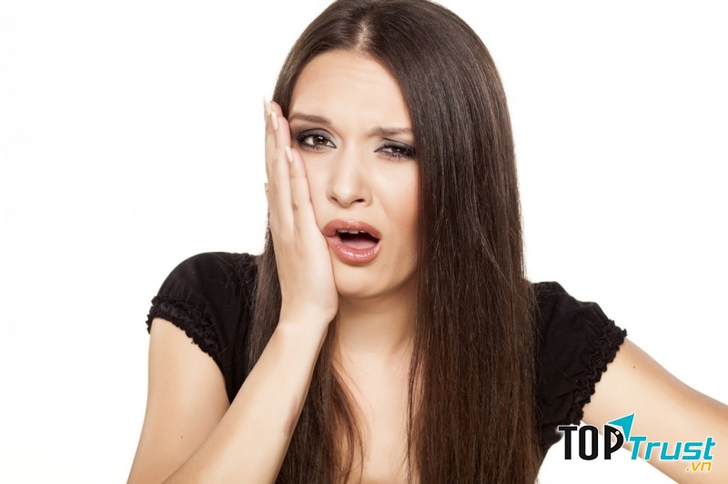 Khi mắc các bệnh về khoang miệng không nên hôn trẻ