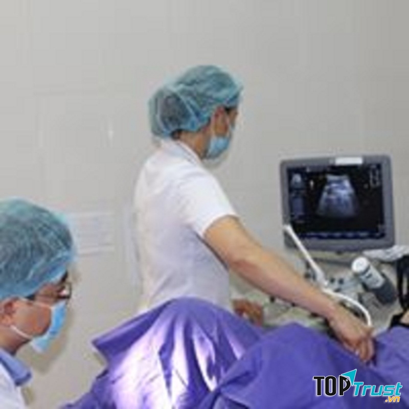 Tại phòng khám Sản