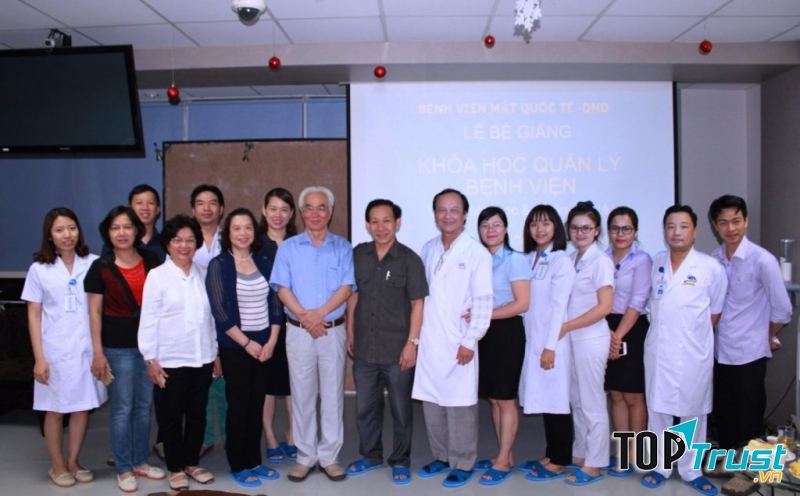 Đội ngũ bác sĩ bệnh viện quốc tế DND