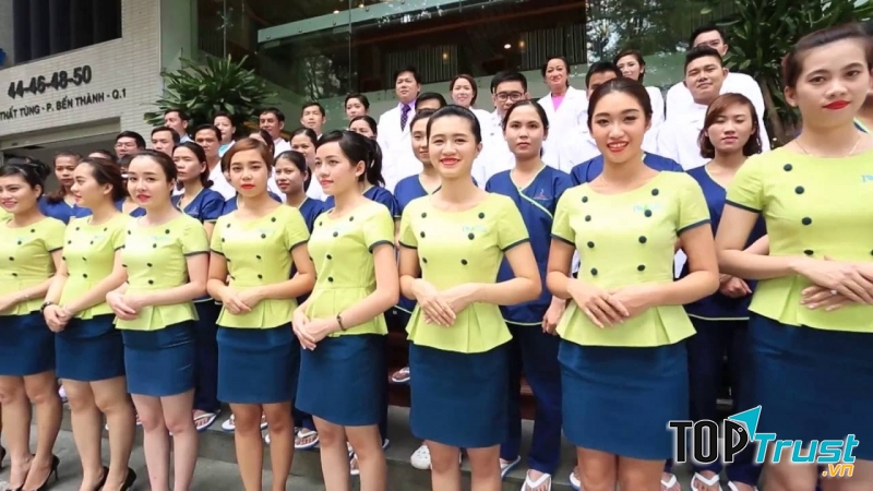 Đội ngũ bác sĩ, nhân viên của Bệnh viện phẫu thuật Thẩm mỹ JW Hàn Quốc