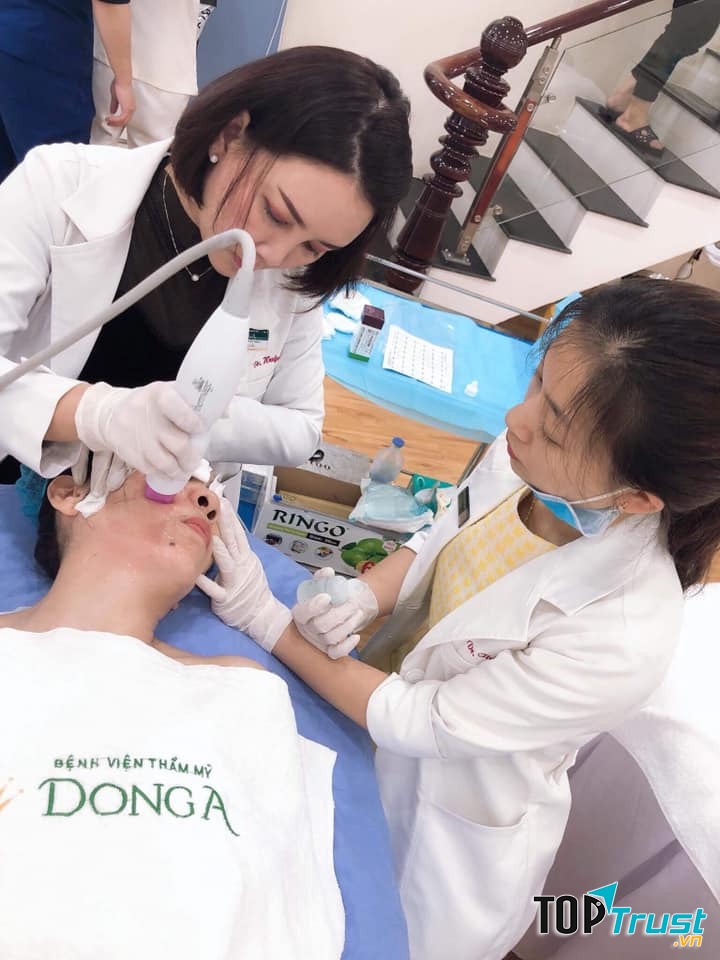Bệnh Viện Thẩm Mỹ Đông Á