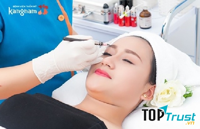 Phun mày tại Kangnam