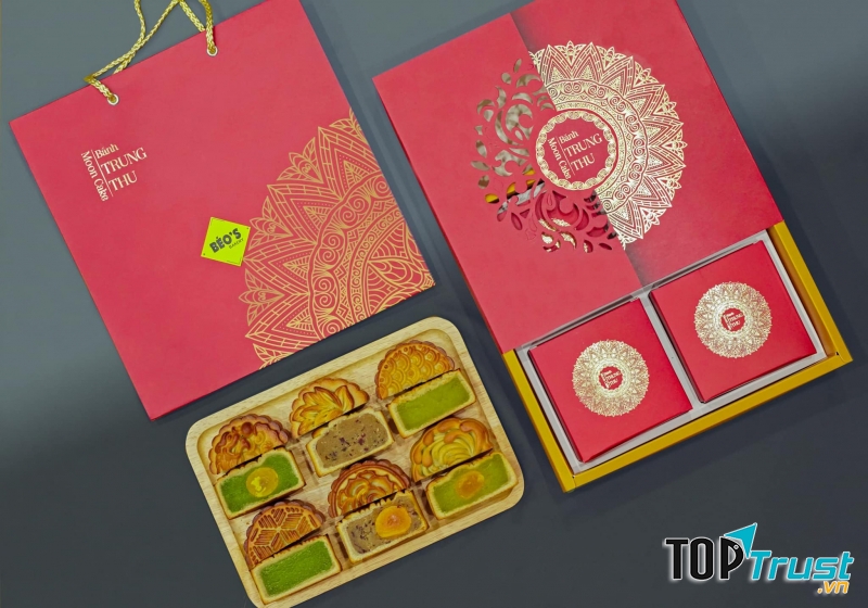 Bánh trung thu nhà Béo là sự kết hợp hoàn hảo giữa vị thơm ngọt của vỏ và vị mặn đậm đà của nhân.