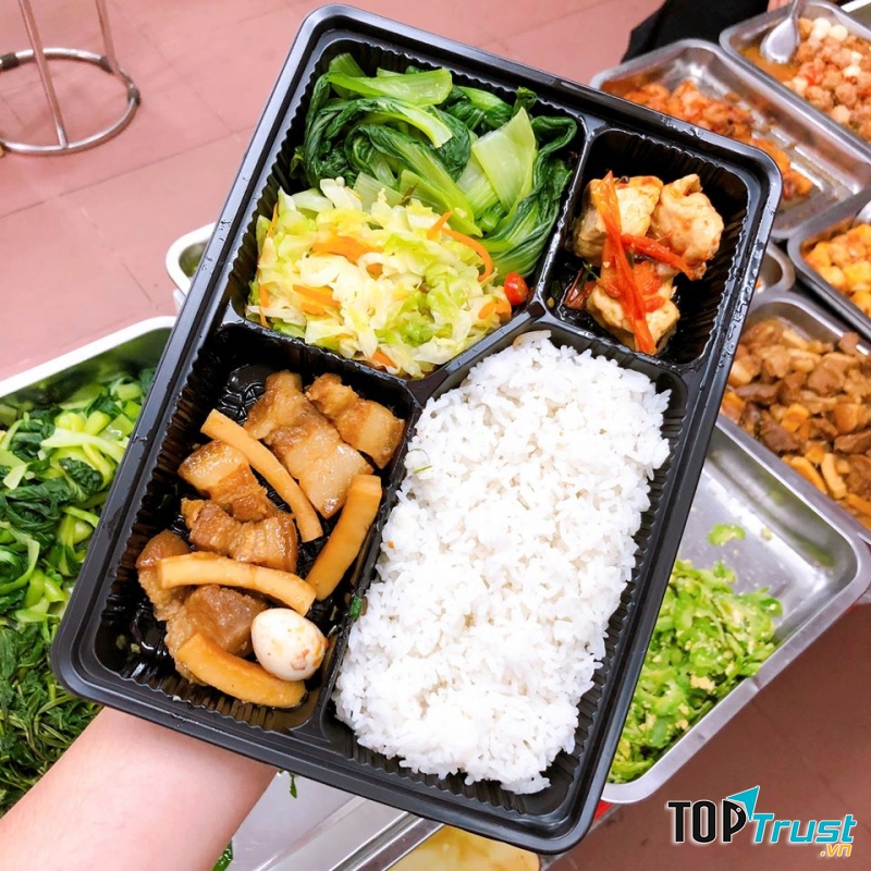 Bếp Quyên - Cơm Văn Phòng & Phở Cuốn