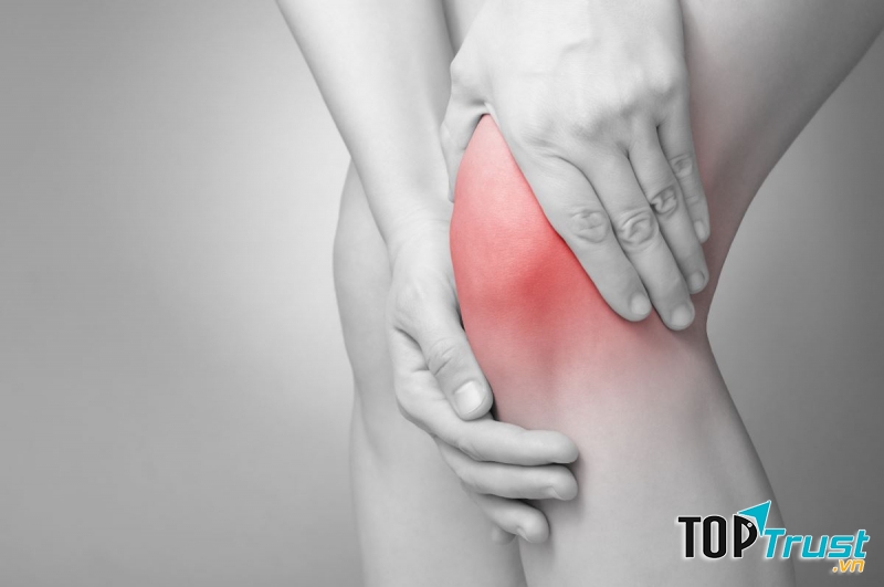 Bị đau đầu gối và khô khớp gối