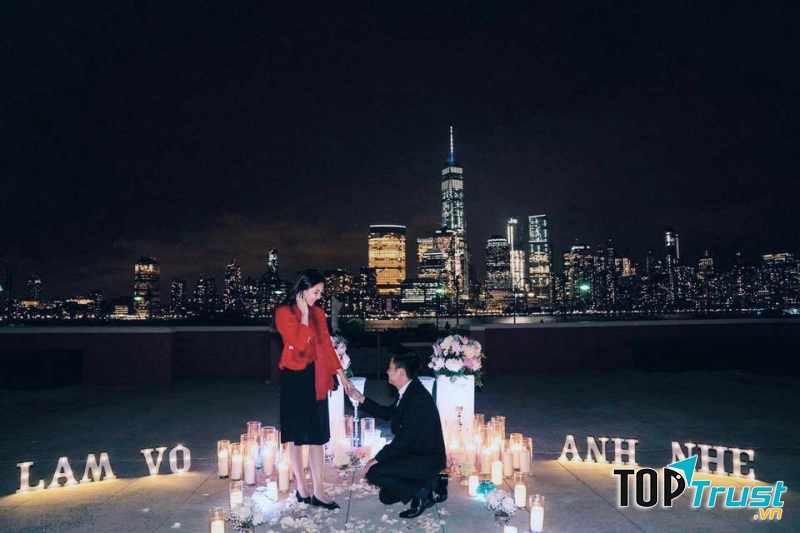 Bí mật chuẩn bị một cuộc hẹn bất ngờ