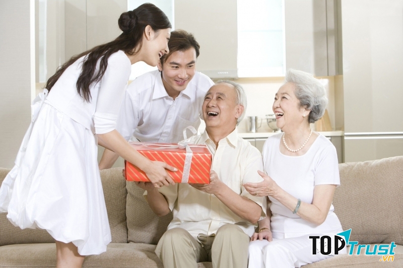 Mang đến một món quà