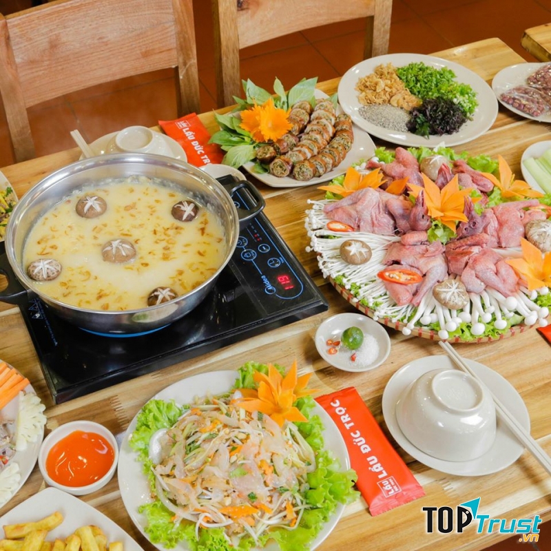 Bia Đức Trọc - Đường Láng