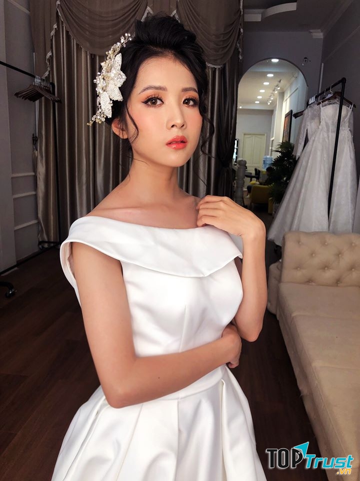 Bích Ngọc Makeup & Academy