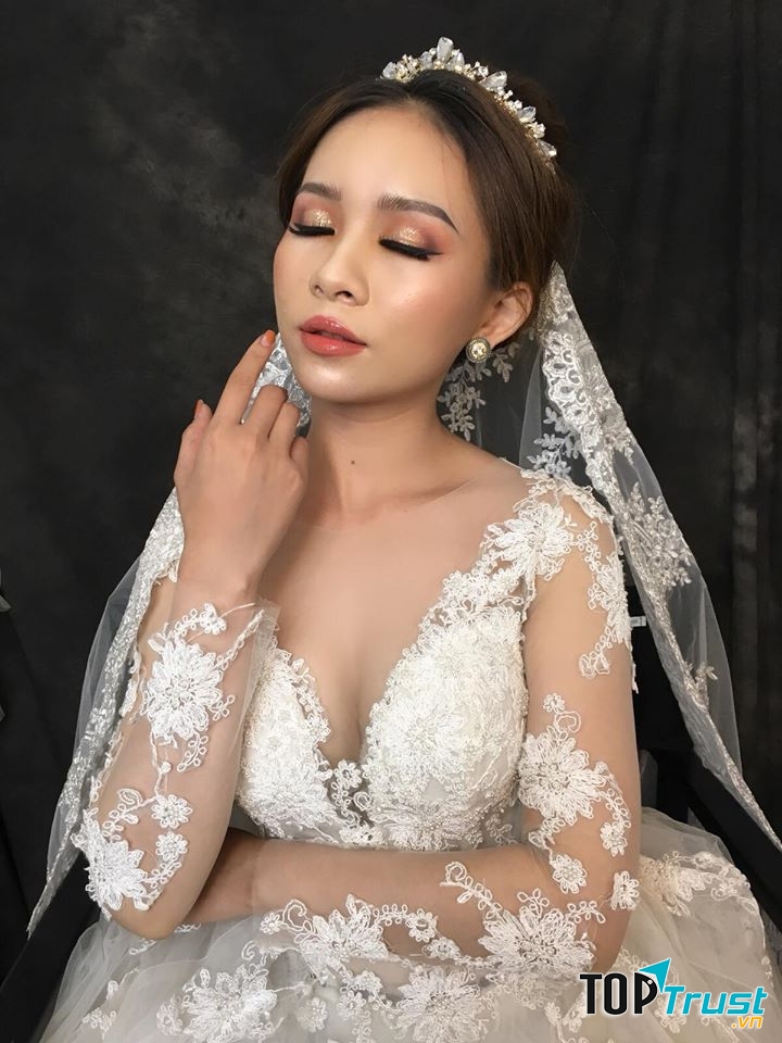 Bích Ngọc Makeup & Academy