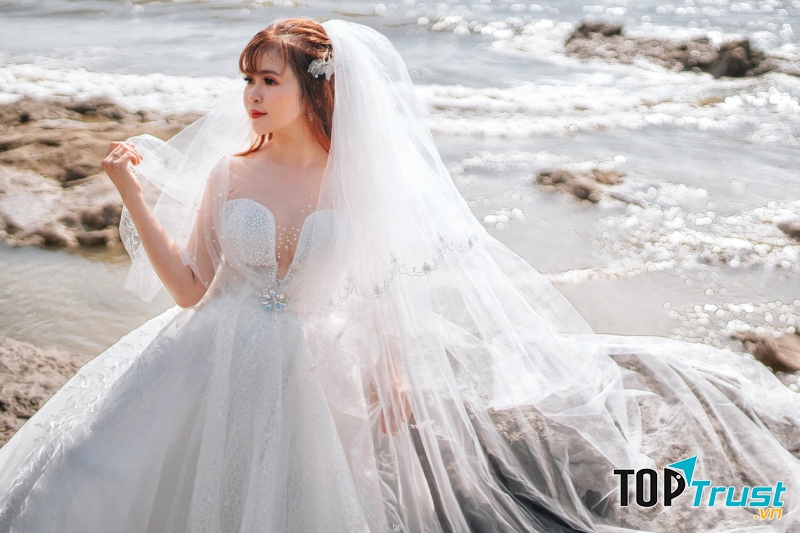 BIỂN Bridal
