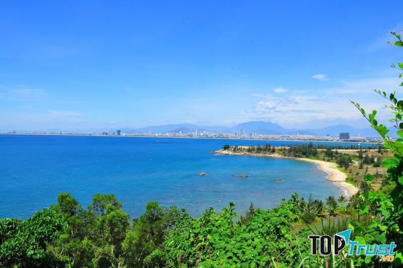 Biển Đà Nẵng như một ngôi làng cổ tích hoang sơ, mộc mạc